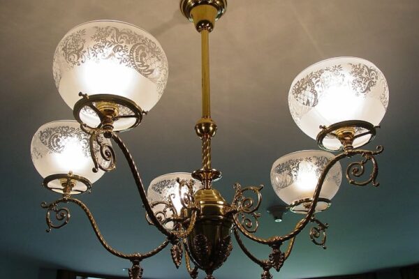 Alabastro translúcido, la tendencia luminosa que cautiva la decoración