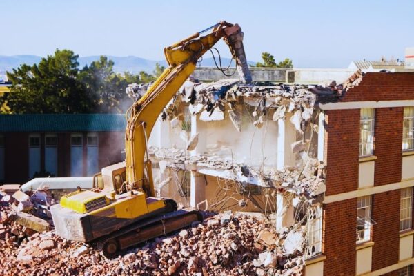 Todo lo que implica la demolición de una vivienda y sus procesos clave