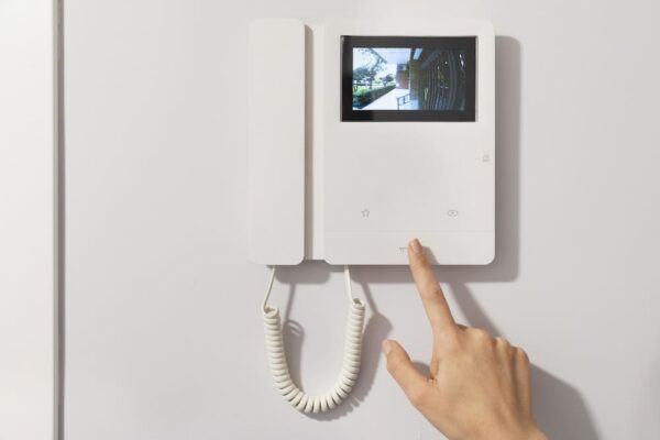 Videoporteros para mayor seguridad y comodidad en hogares y negocios