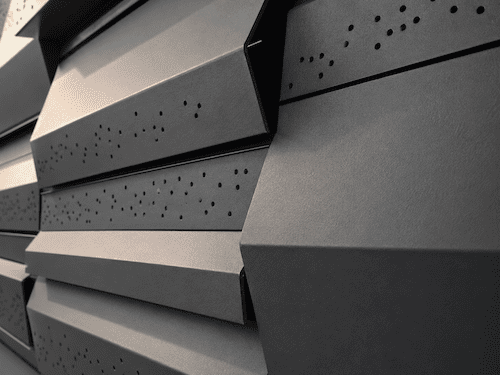 Detalle Arquitectónico de Bandeja Metálica Plegada
