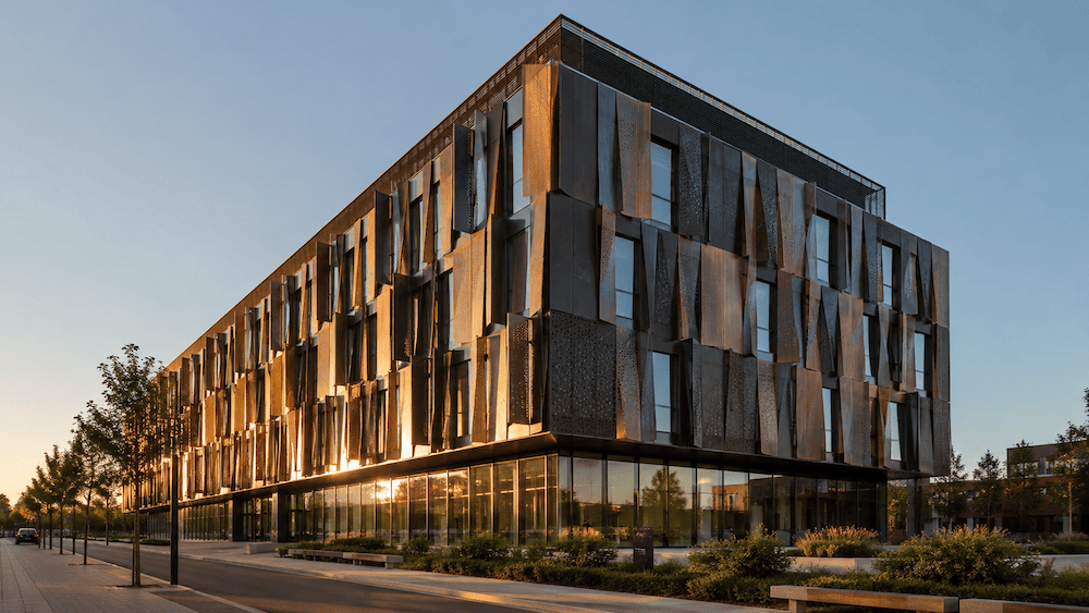 Cómo Transformar tu Proyecto Arquitectónico con Sistemas de Fachada Metálica (Sin Cometer Errores)